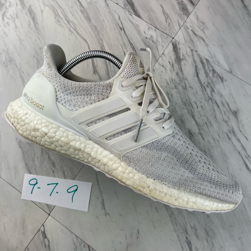 •Adidas Womens UltraBoost 2 Triple AQ5934 White Running Shoes Sneakers Size 9